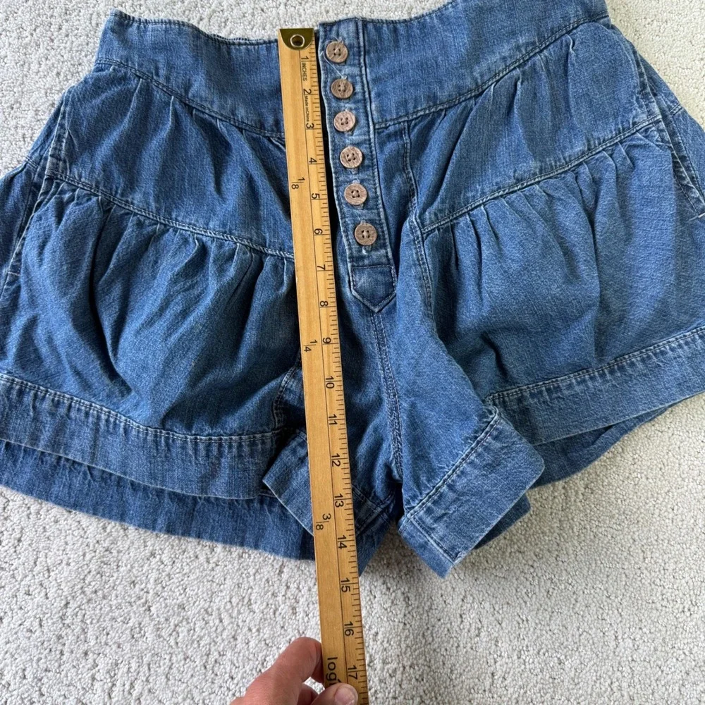 We The Free Fleur Denim Shorts Womens S Blue Ruffle Tiered Button